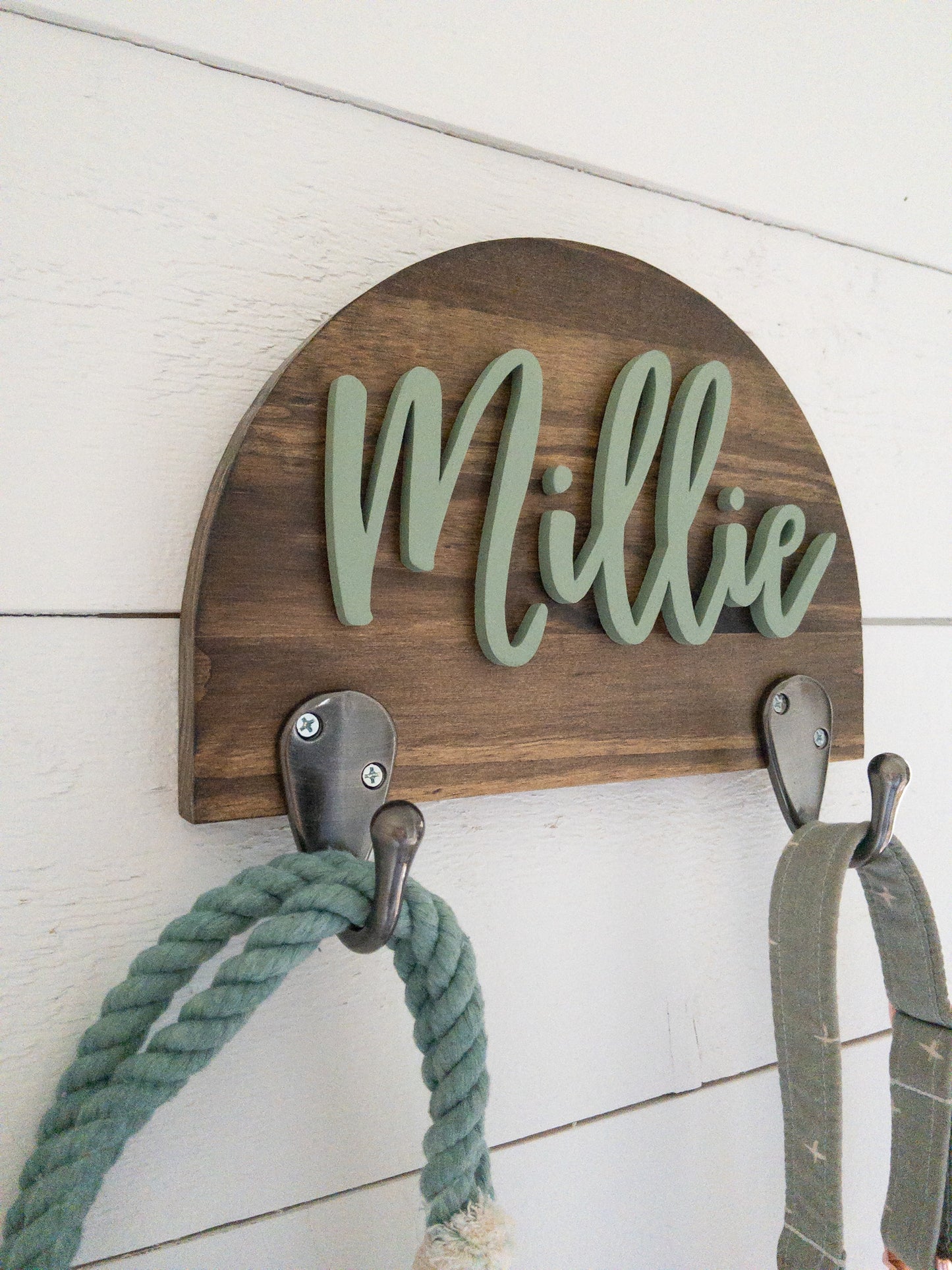 Arch Dog Leash Holder